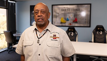 Michael Lofton