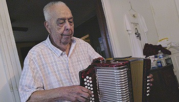 Johnny Degollado