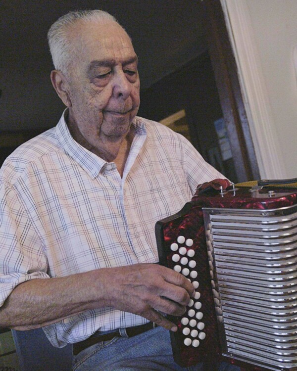 "On Cinco de Mayo, it's Johnny's Day."
The legendary Johnny Degollado, a 90-year-old conjunto music legend from East Austin, still plays his accordion when the mood is right. His cultural impact lives on at the Southeast Health & Wellness Center.For more, 🔗 in our bio.